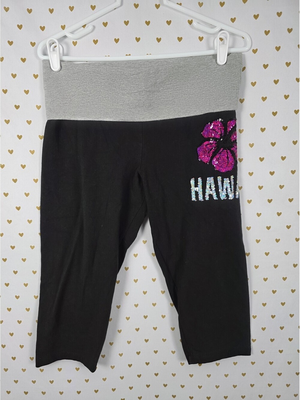 PINK Victoria's Secret Yoga Capri Leggings Hawaii Sequin Hibiscus Bling Black